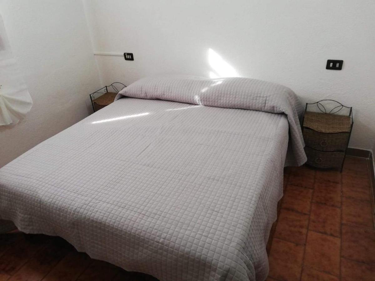Villa Murgia Solanas  Luaran gambar